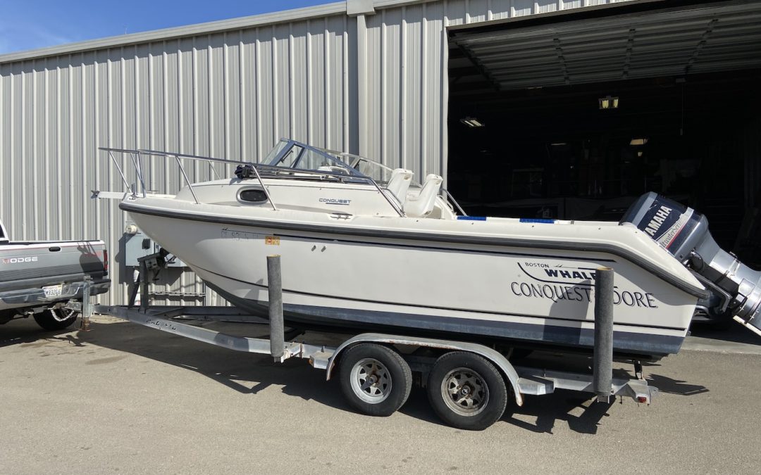 Boston Whaler Conquest